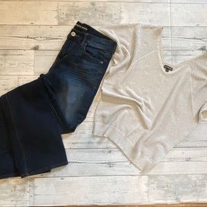 Express barely boot jeans - Medium Wash size 6